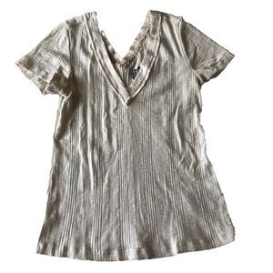 Anthropologie Pilcro Women’s Short Sleeve V Neck Ivory Distressed Shirt Simall
